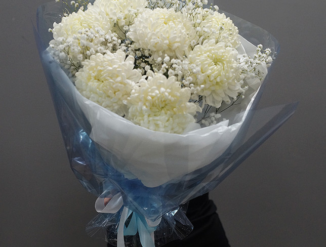 Bouquet of 7 Ball-shaped Chrysanthemums and White Baby's Breath photo